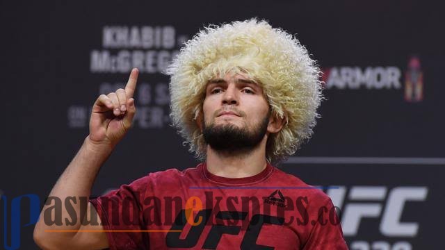 Kalahkan Justin Gaethje di Ronde ke-2, Khabib Umumkan Pensiun