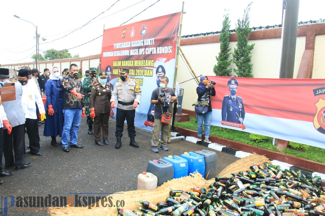 21.321 Botol Miras Dimusnahkan