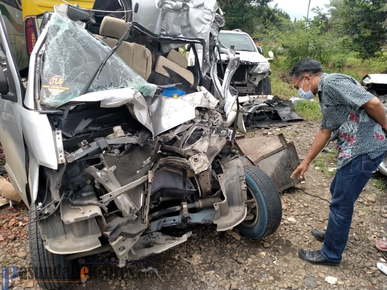 Minubus Tabrak Tronton, Empat Orang Tewas di Tol Cipali KM 119 Subang