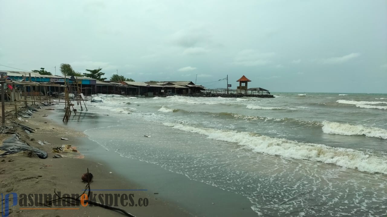 Dijaga Aparat Gabungan, Pantai Pondok Bali Ditutup