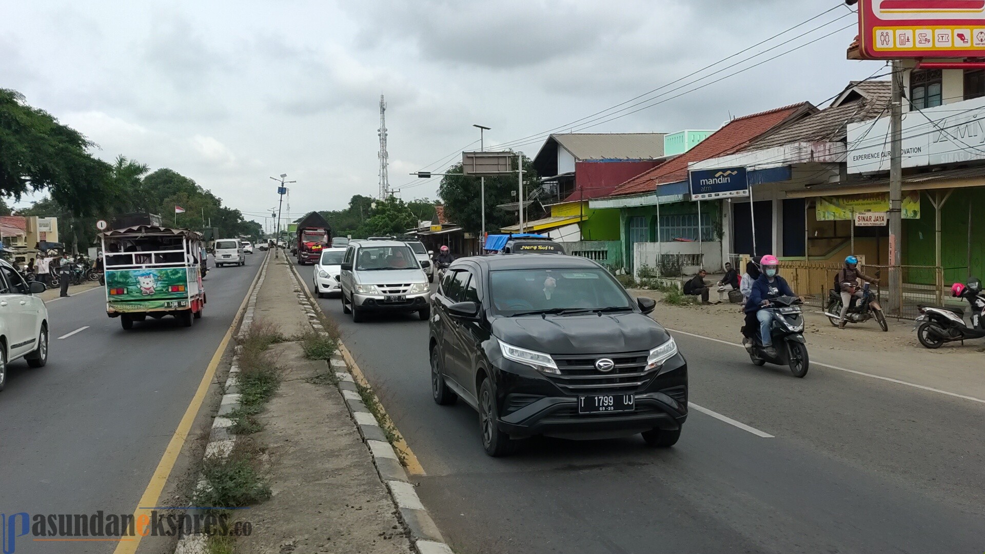 Jalur Pantura Subang Dipadati Pemudik