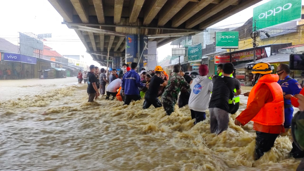 Corona lalu Banjir Pantura, Kita Bisa Apa?