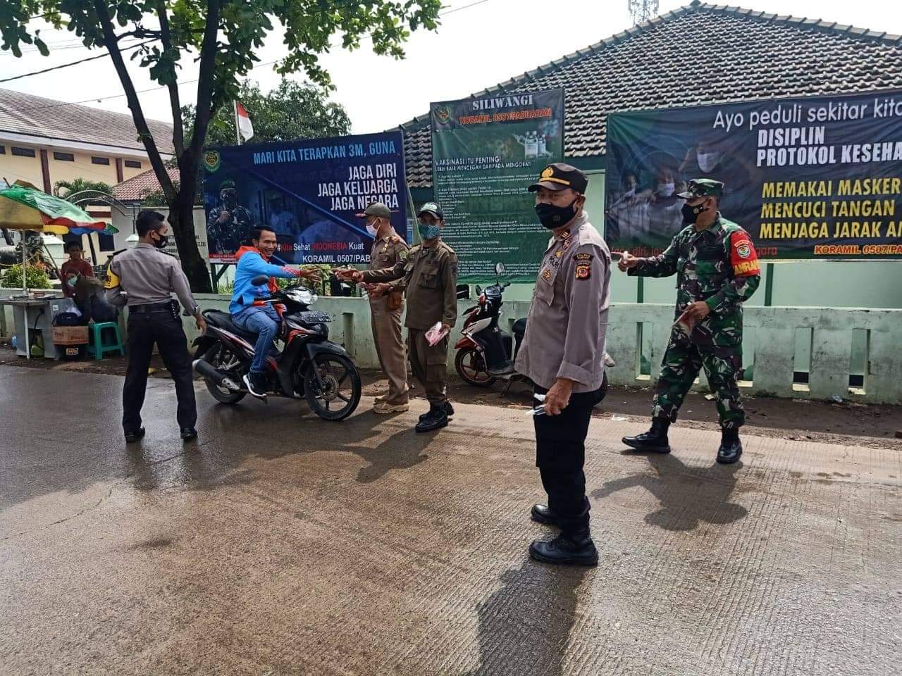 Masih Berperang Lawan Covid-19, Pemcam Pabuaran Ajak Warga Patuhi Prokes Pemcam