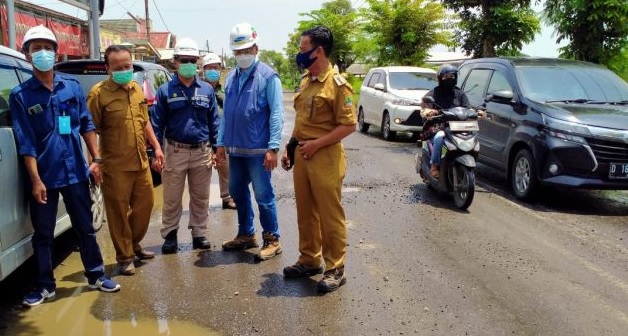 Dinas PUPR Tinjau Jalan Rusak Cikalong-Cilamaya