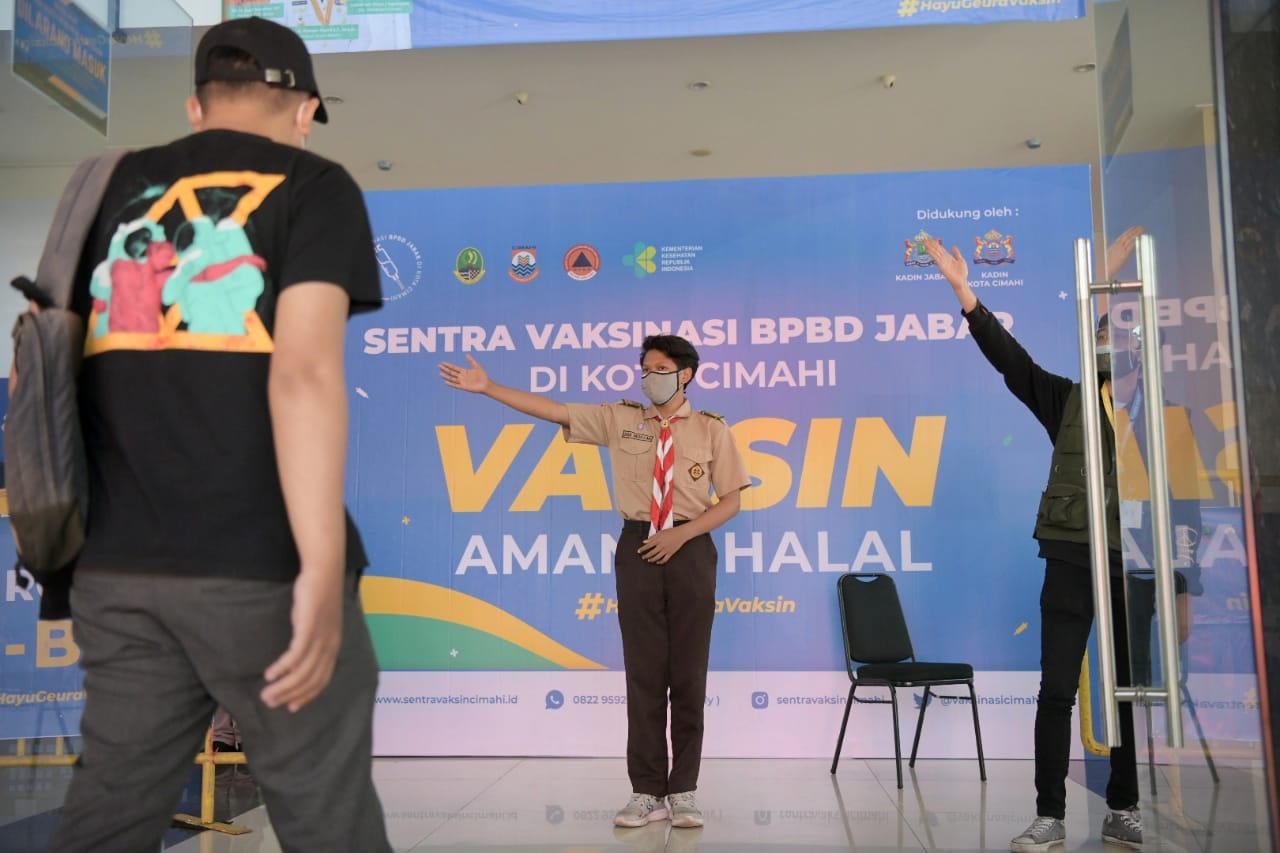 Sentra Vaksinasi BPBD Jabar di Kota Cimahi. (Foto: Pipin/Biro Adpim Jabar)