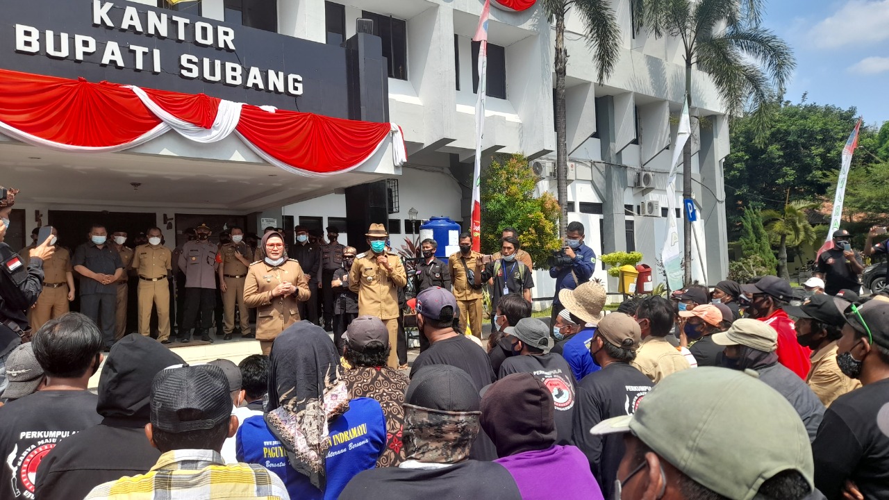 Nelayan Patimban Geruduk Kantor Pemkab Subang, Bupati Subang dan Indramayu Cari Solusi