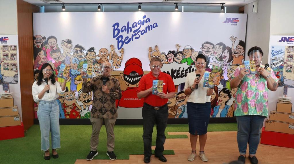 JNE Launching Buku di Acara Deklarasi Hari Bahagia Bersama