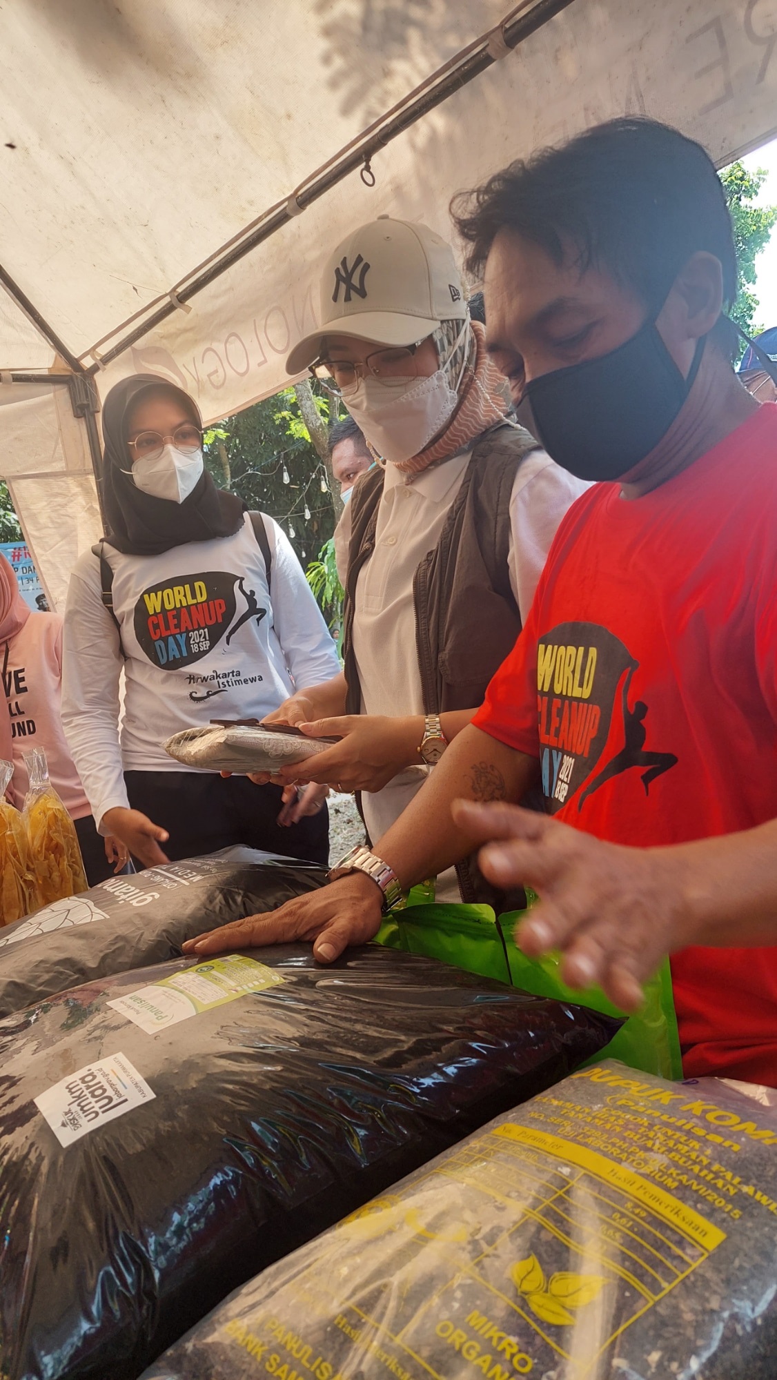 World Cleanup Day, Ajak Warga Pilah Sampah dari Rumah