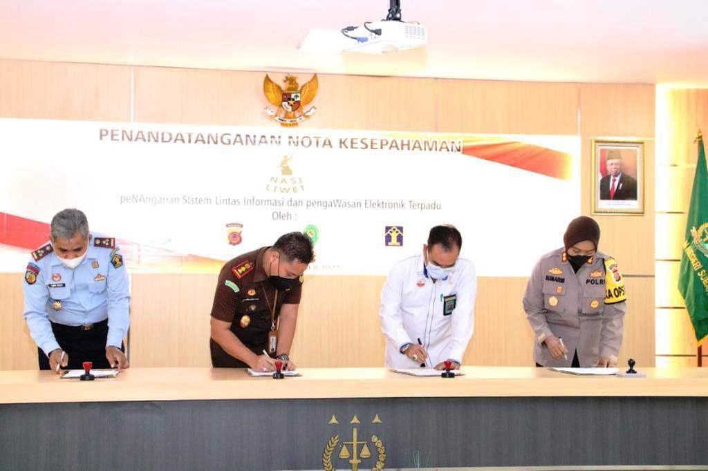 Empat Instansi Penegak Hukum Kompak Buat “Nasi Liwet”