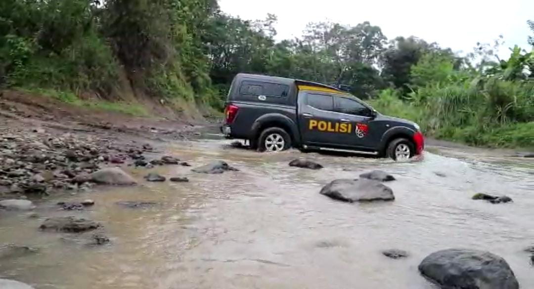 Langsungkan Akselerasi Vaksin, Kapolres Subang Terjang Medan Terjal