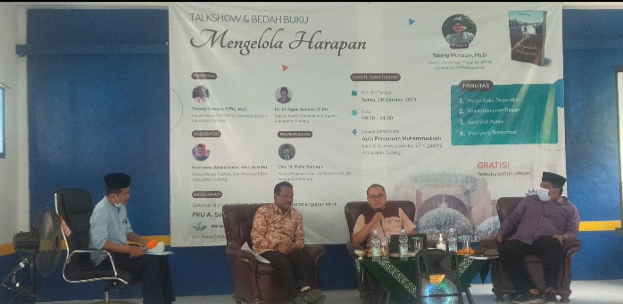 Bedah Buku Mengelola Harapan, Tatang Muttaqin : Harus Banyak Belajar Hal Baru