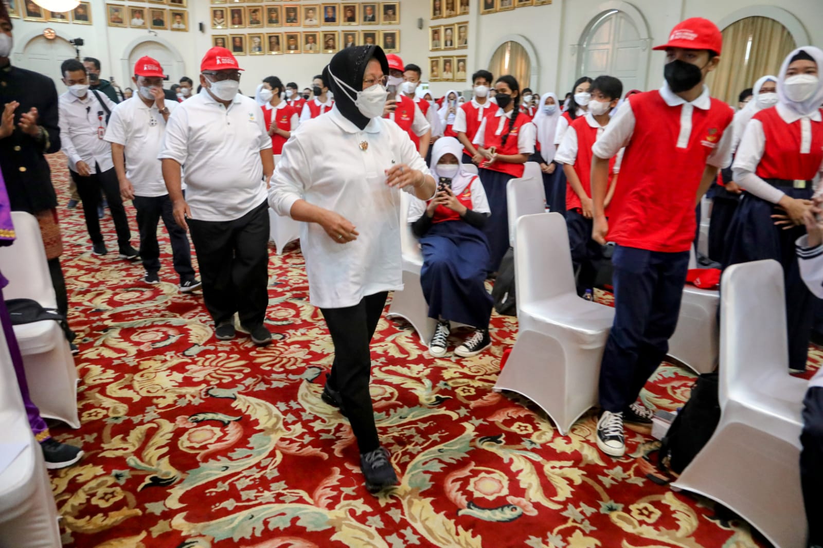 Mensos Ajak Anak-anak Terapkan Nilai Kepahlawanan