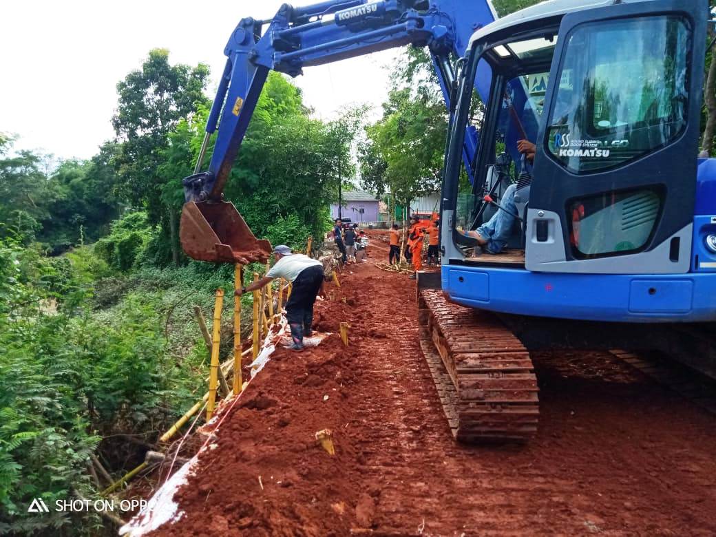 Tanggul Sungai Cipunagara