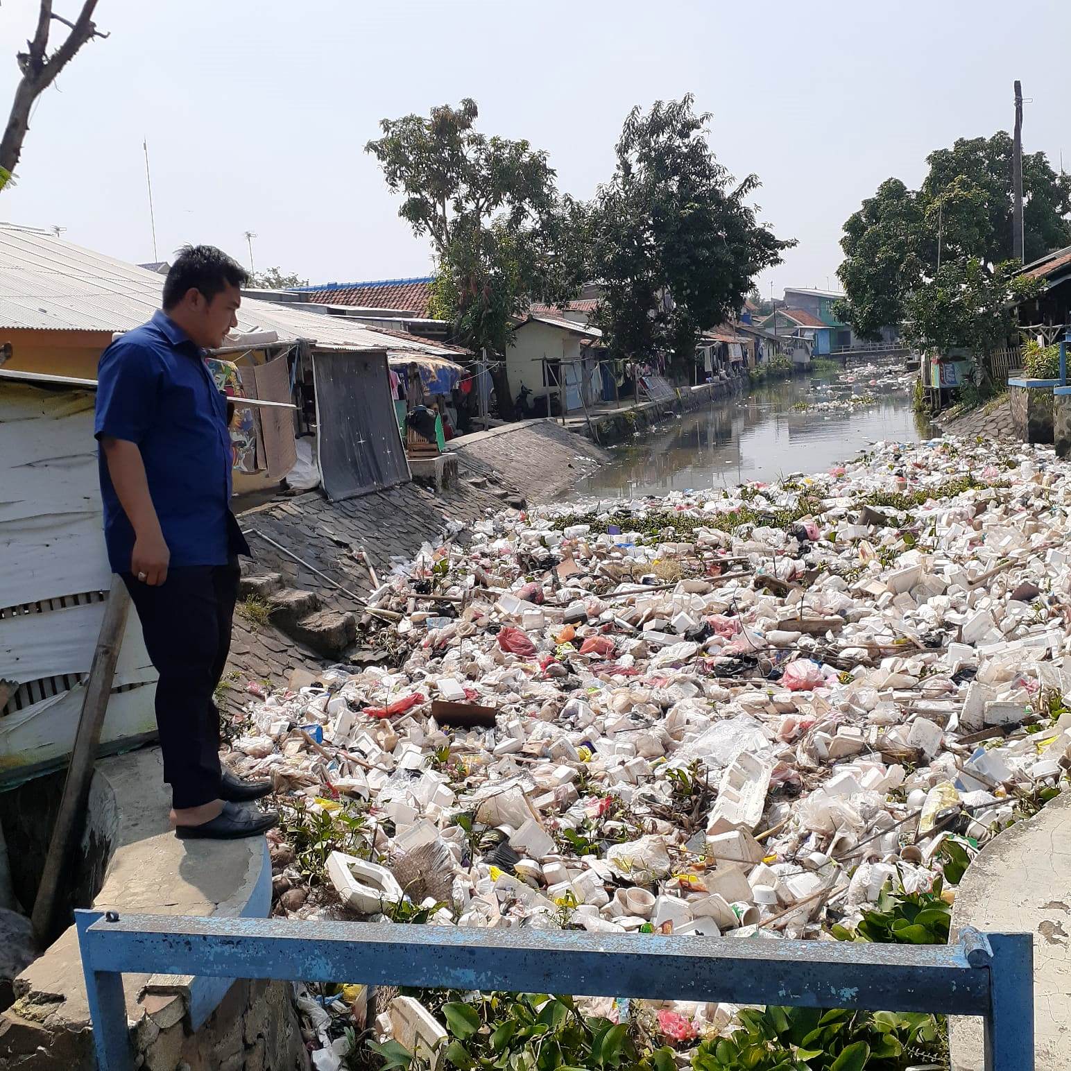 Butuh Alat Berat Tangani Sampah di Pamanukan