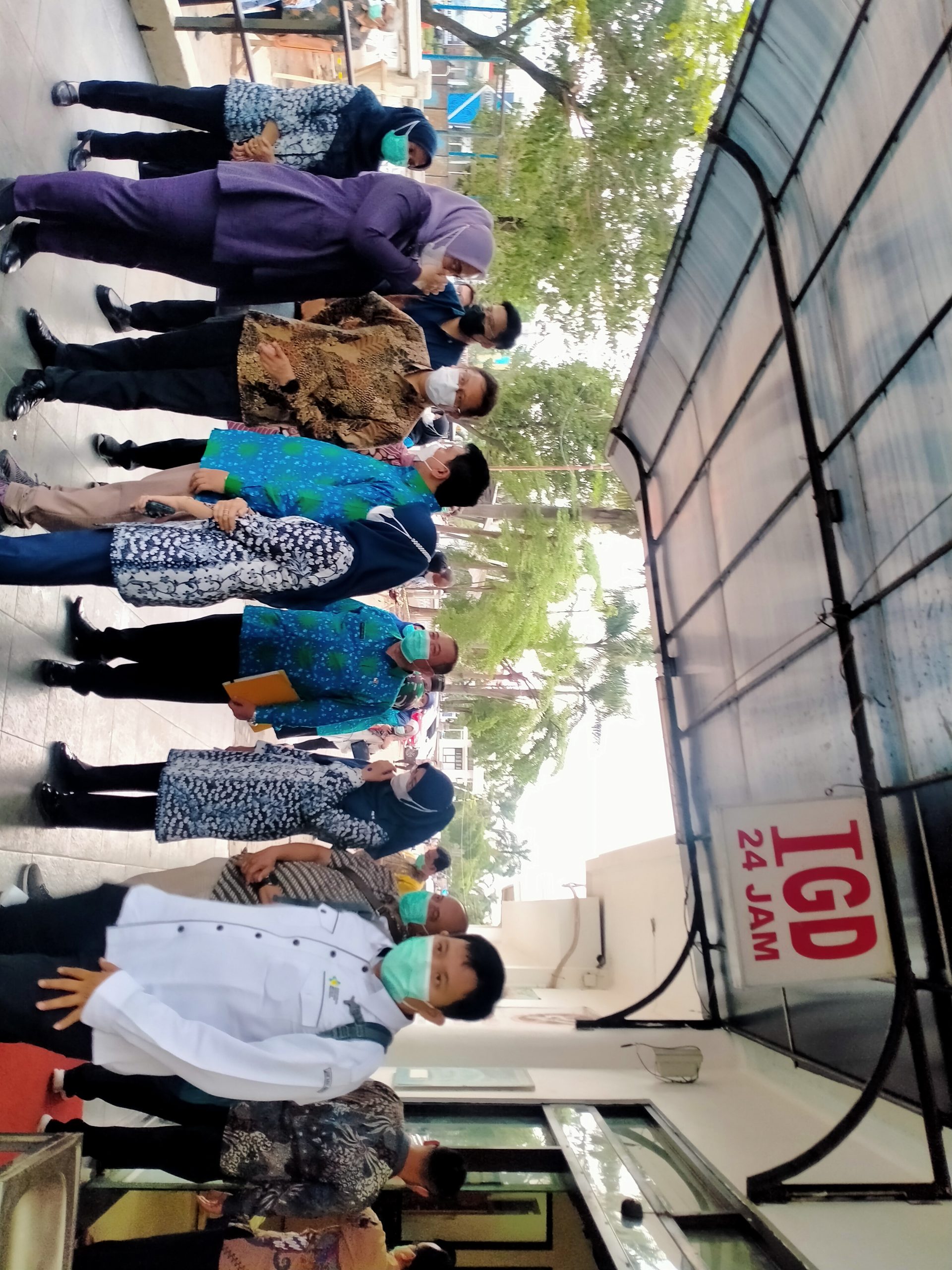 DEDI SATIRA/PASUNDAN EKSPRES PERENCANAAN: Kemenkes ketika berkunjung ke RSUD Karawang untuk perencanaan pembangunan pusat penanganan jantung terpadu.