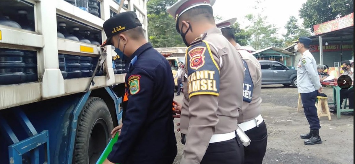 Sering Terjadi Kecelakaan, Polres dan Dishub Operasi Gabungan Sasar Angkutan Barang