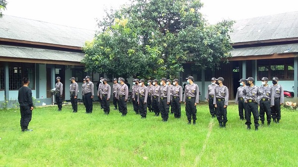 PELATIHAN: Sebanyak 32 orang mengikuti pelatihan satpam untuk ditempatkan di perusahaan. YUGO EROSPRI/ PASUNDAN EKSPRES