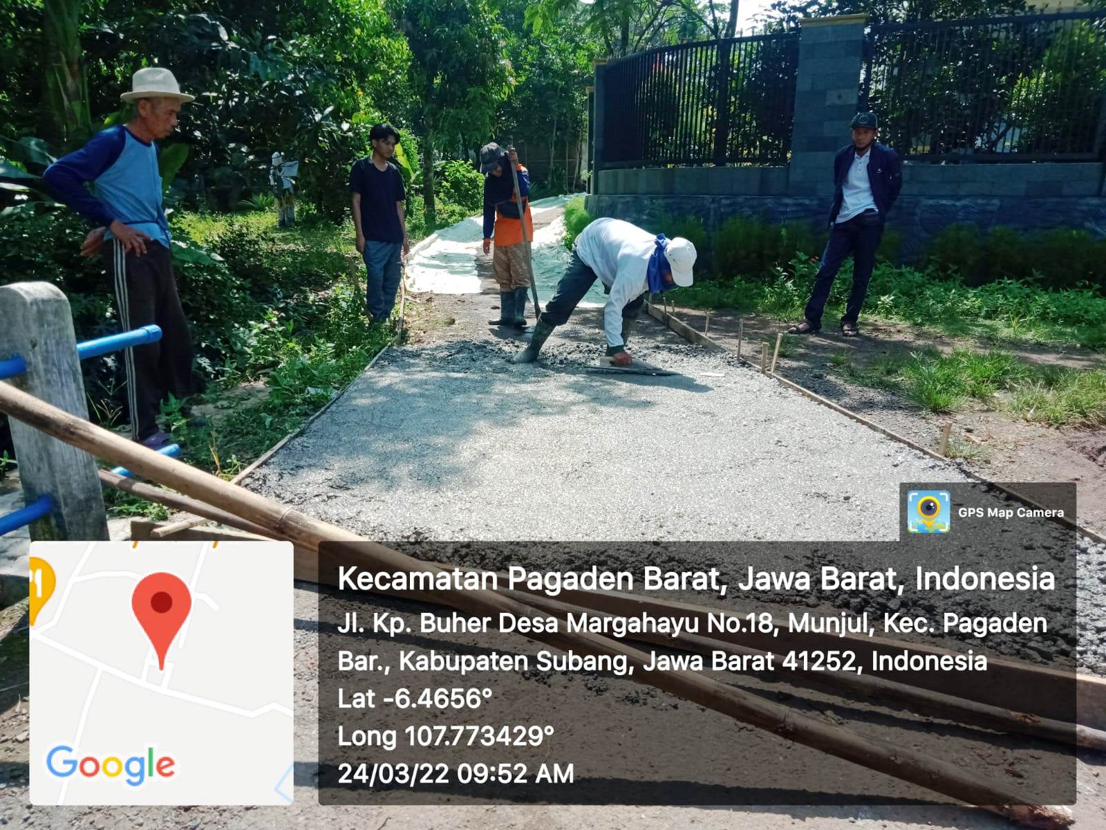 Jalan Lingkungan di Desa Margahayu Mulai Dicor