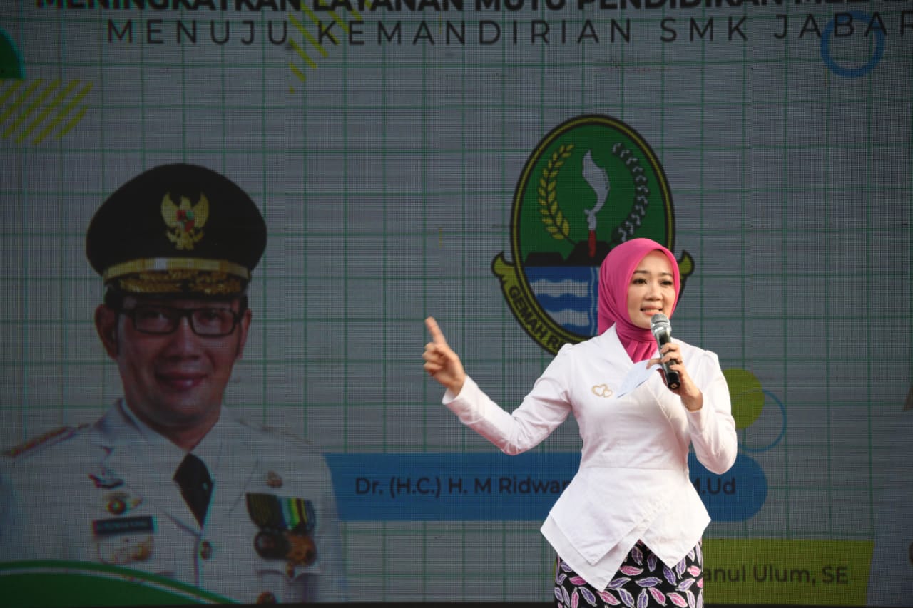 Sebanyak 35 SMK Negeri di Jabar Sudah Resmi Jadi BLUD