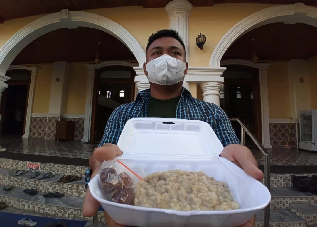 ADE GUSTIANA/RADAR CIREBON TRADISI: Bubur Harisa, salah satu tradisi Ramadhan di Kota Cirebon.