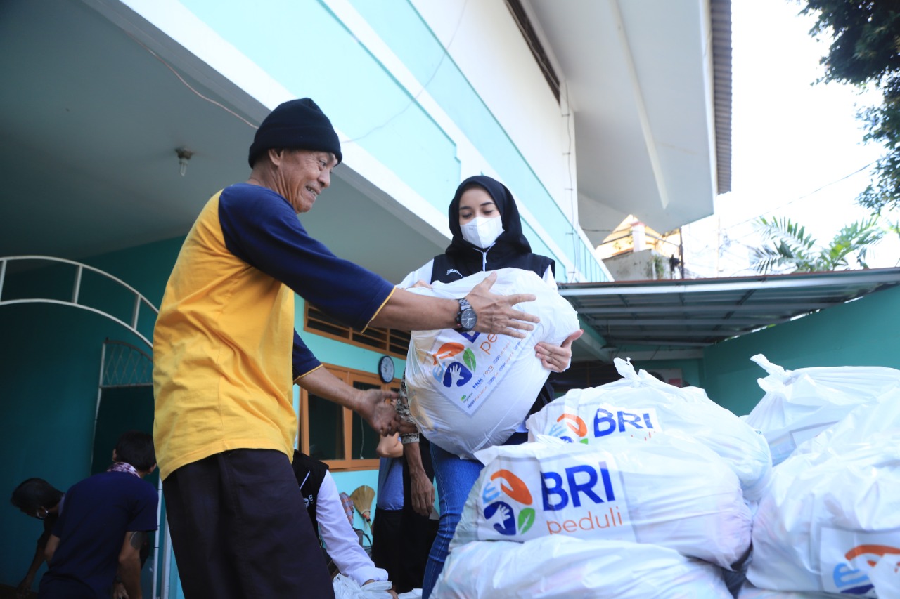 BRI, BBRI, BRI Group, BRI Peduli, Sembako Ramadan, Panti Asuhan