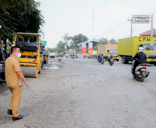 Wabup Tinjau Perbaikan Interchange Karawang Timur
