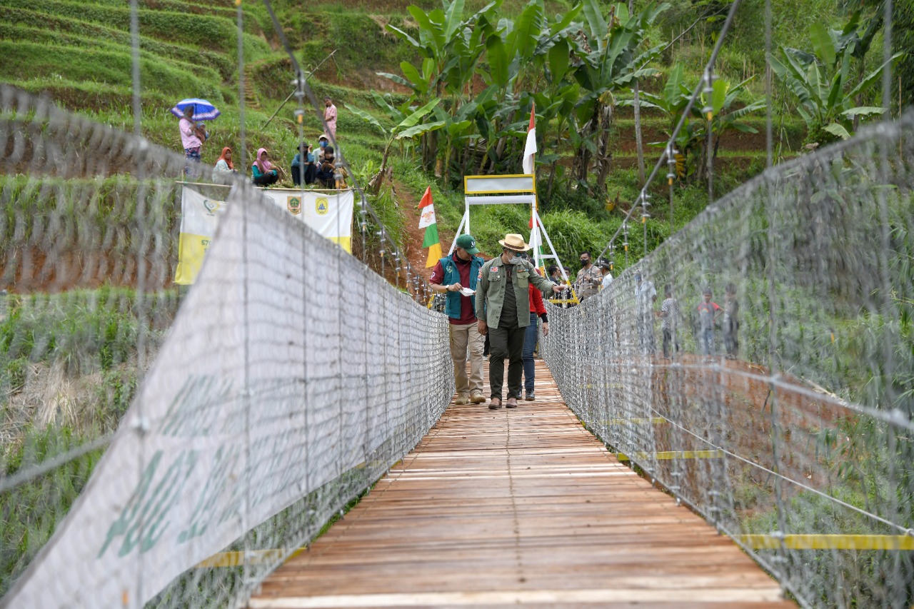 Jabar Susun Strategi agar Lonjakan Wisatawan Gairahkan UMKM, Tahun 2022 ditargetkan kunjungan wisatawan lokal 40 juta orang