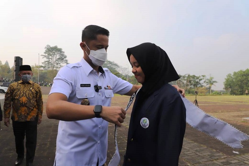 KKN: Plt Bupati Bandung Barat Hengki Kurniawan saat menerima perwakilan dari 1.150 mahasiswa UIN Sunan Gunung Djati Bandung yang akan melaksanakan Kuliah Kerja Nyata di wilayah Kabupaten Bandung Barat.DOK PORKOPIM SETDA KBB