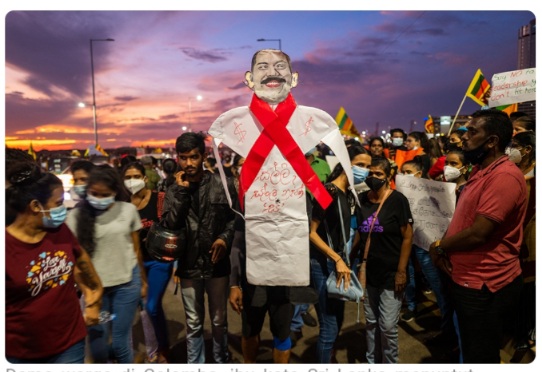 Demo warga di Colombo, ibu kota Sri Lanka menuntut presiden mundur.-Harian Disway / AFP-Harian Disway / AFP