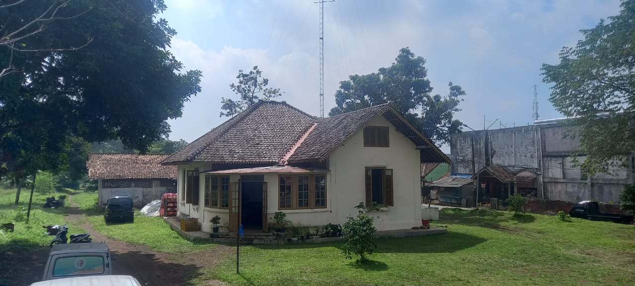 Warga Kasomalang Tujuhbelasan di Gedong Sinder