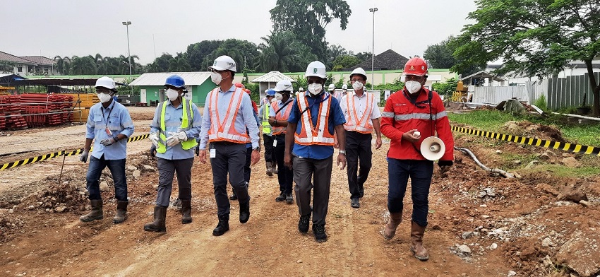 SEJUTA JAM KERJA: PT South Pacific Viscose berhasil mencatatkan 1 juta jam kerja tanpa kecelakaan dalam pengerjaan project CAP 2. ADAM SUMARTO/PASUNDAN EKSPRES 