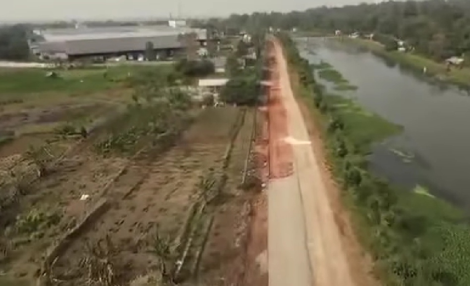 Dinas PUPR Karawang Tinjau Peningkatan Jalan Jati - Kobakbiru