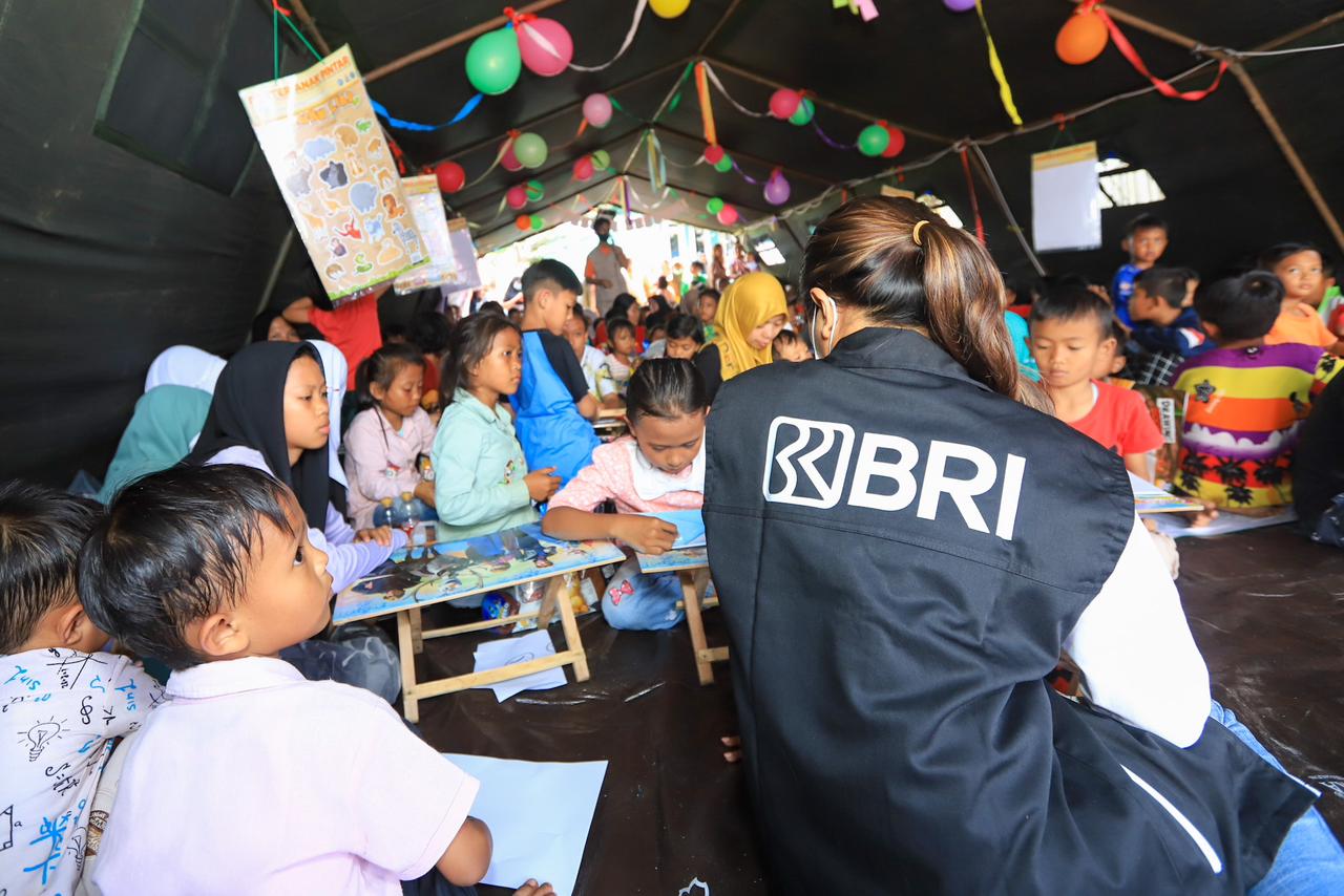 Kolaborasi Srikandi BRI dan BUMN, Bahu Membahu Percepat Pemulihan Korban Gempa Cianjur