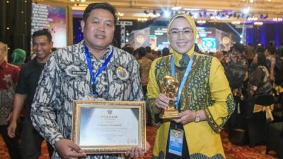 Pemkab Purwakarta Raih Universal Health Coverage Award