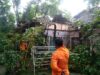 Atap Rumah Ambruk Akibat Angin Kencang