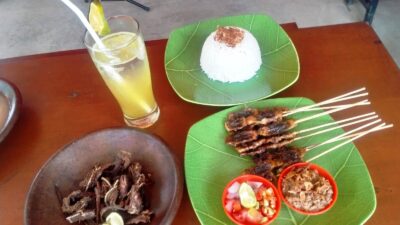 Sate Belut di Kedai Kebon Emak