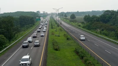 Sistem One way dan Contra flow Mulai Diberlakukan di Jalan Tol, Pengendara Menuju Jakarta Lewati Jalur Arteri 