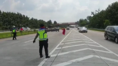 Tol Cipali Berlakukan One Way Arus Balik, Petugas Kepolisian Atur Lalulintas 