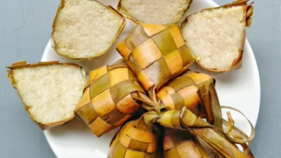 Macam-macam Ketupat. Photo captured via Indonesia Travel