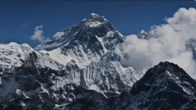 5 Gunung Tertinggi di Indonesia Ada di Papua