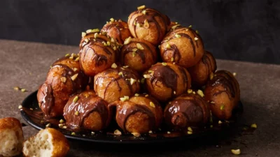 Cobain Buat Loukoumades, Baby Donut Lezat ala Yunani. Sumber Foto via Delish.com