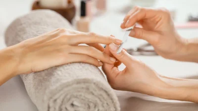 Pentingnya Merawat Kuku dengan Rutin Manicure. Sumber Foto via Sweetdeal