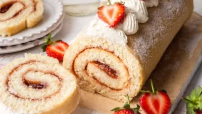 Resep Swiss Roll Cake Lembut ala Cafe. Sumber Foto via Emma Duckworth Bakes