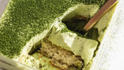 Tiramisu Matcha, Varian Tiramisu yang Bisa Kamu Coba di Rumah (Image From: Teak & Thyme)