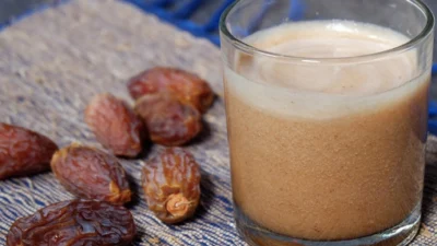 Minuman Smoothie Kurma Segar yang Banyak Manfaat Bagi Tubuh