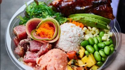 Selain Sushi, Ada Poke dari Amerika Serikat dengan Ikan Mentahnya (Image From: Tripadvisor)