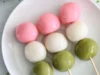 Camilan Kue Dango dari Jepang yang Sering Muncul di Anime (Image From: Simply Home Cooked)