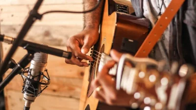 Apa itu Musik Akustik? Menenangkan Jiwa dengan Petikan Gitar