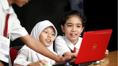 Peran Teknologi dalam Pendidikan