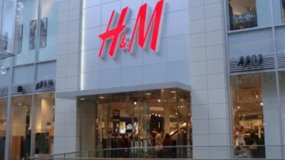 Fast Fashion H&M. Sumber Gambar via ScandAsia